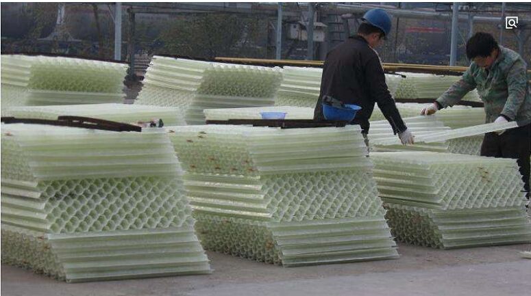 玻璃鋼斜管填料生產車間